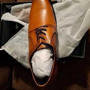 NEVER WORN BEFORE Men's Dress Shoes